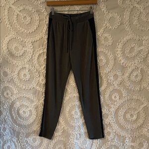 Arielle Jogger pants with Side Contrast Black Snake pattern Pockets